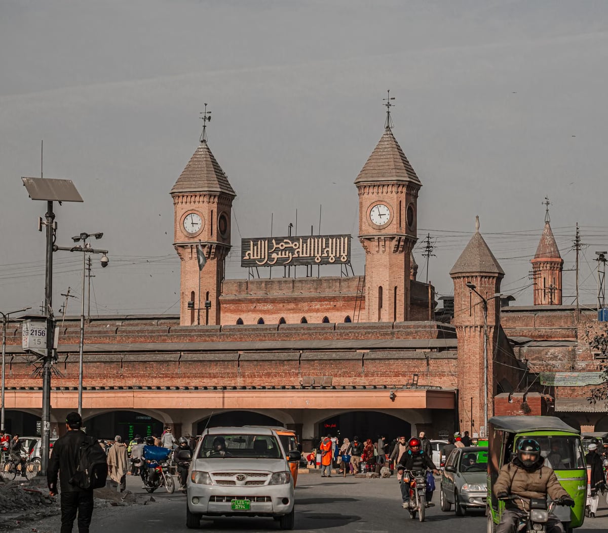 Pakistan'da 78 polis memuru, tecavüz iddiaları nedeniyle görevden alındı