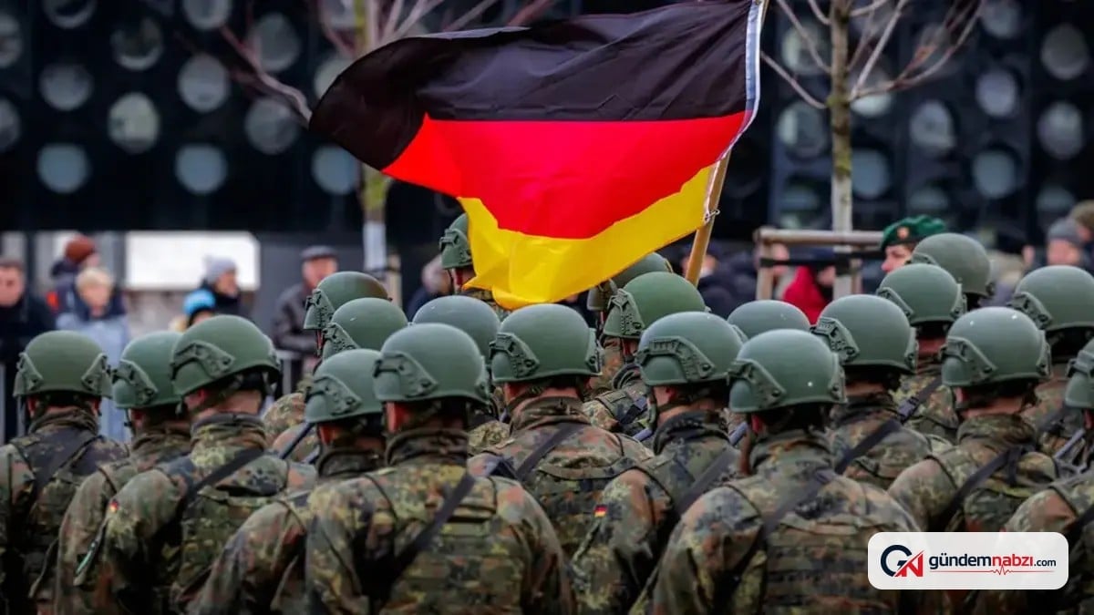 Alman ordusu Berlin'de döner ambalajıyla asker arıyor
