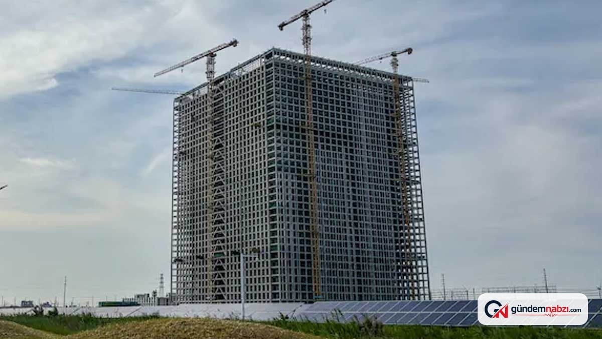 148 metrelik kule elektrik faturalarını sıfırlıyor