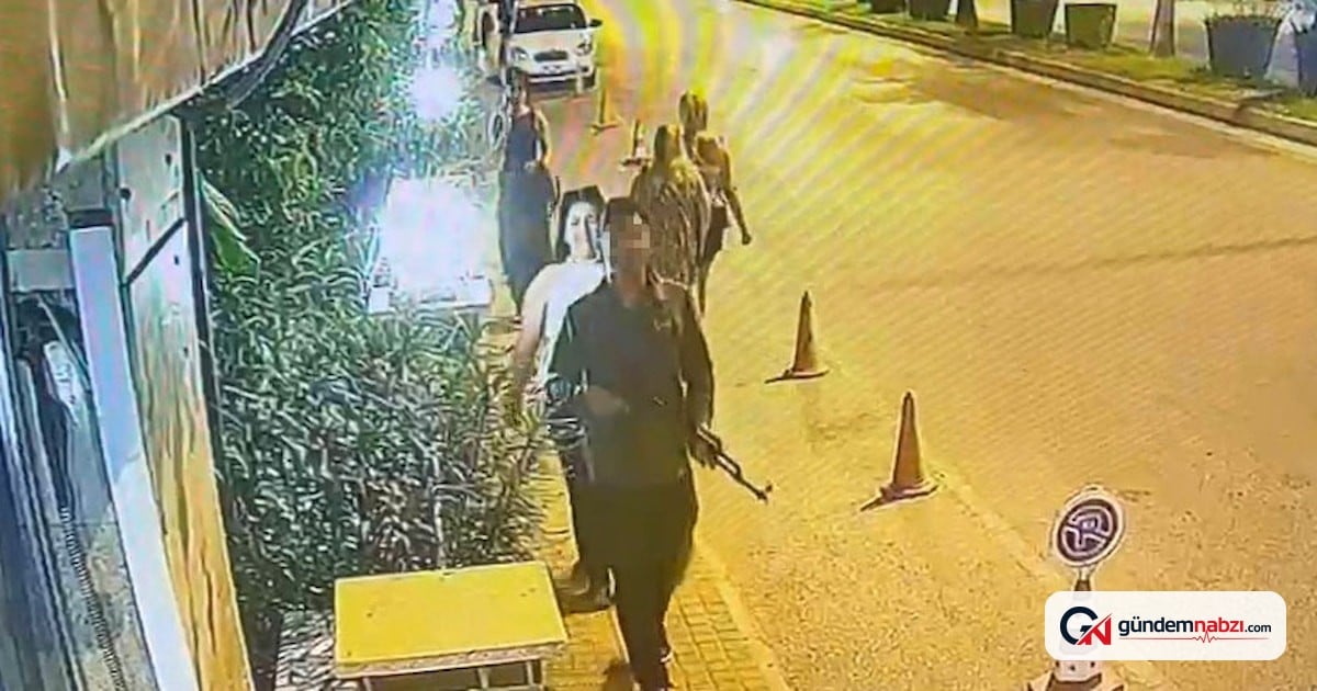 Antalya'da elinde oyuncak tüfekle dolaşan kişi gözaltına alındı