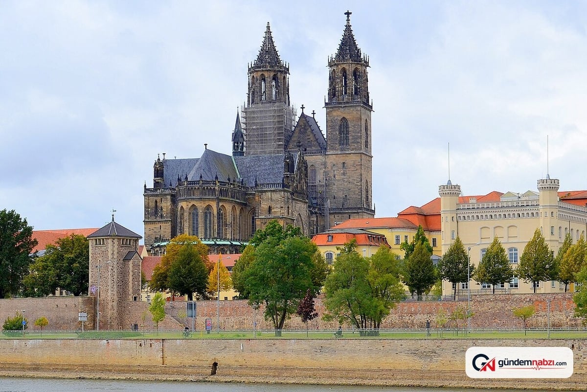 Magdeburg'da demokrasi ve hoşgörü gösterisi düzenlendi