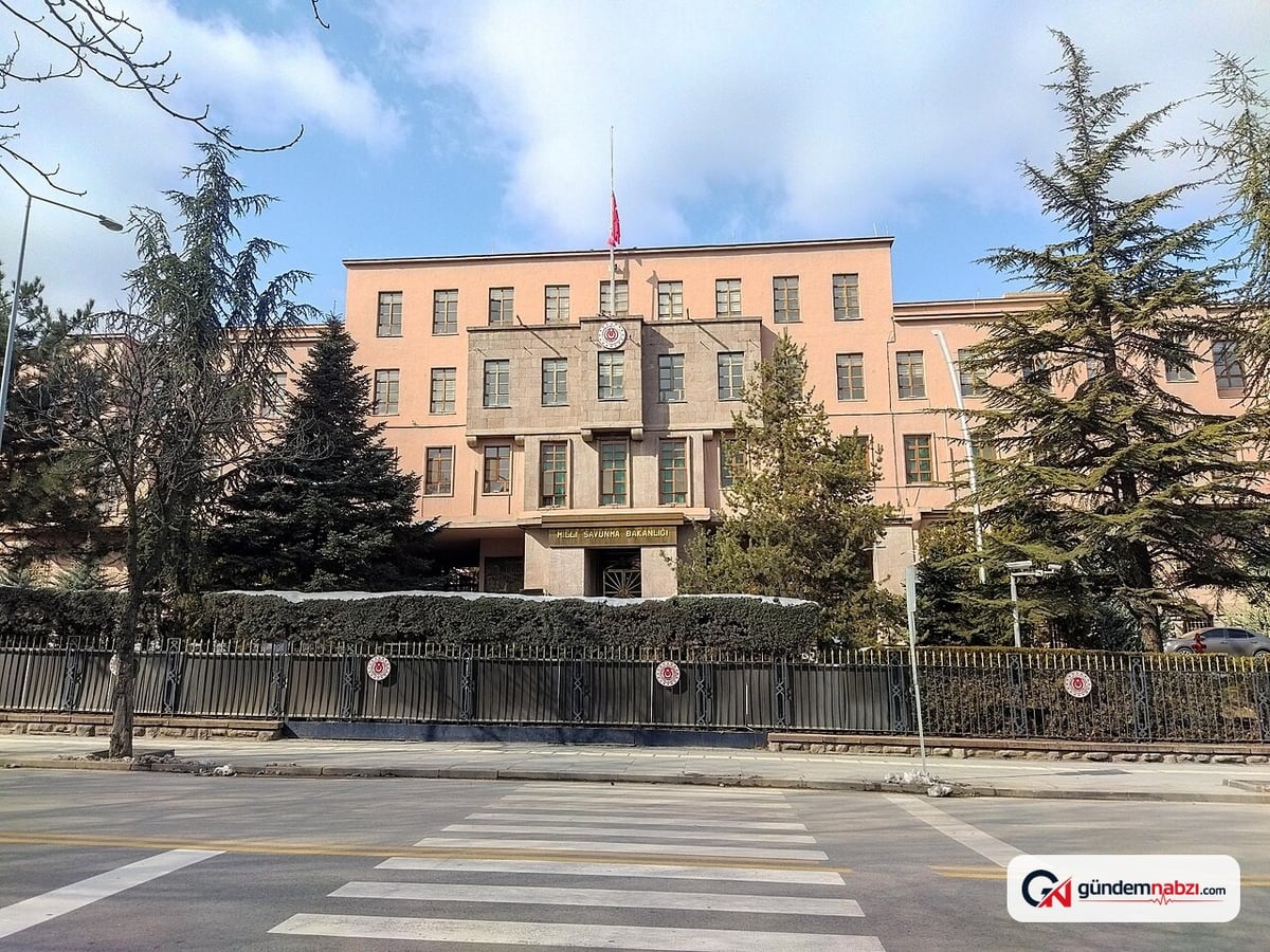 MSB, Maviye Nakşedilen Ay Yıldız fotoğrafını paylaştı