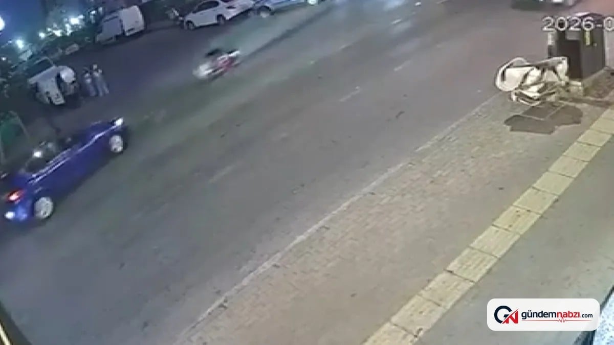 Bursa'da otomobille çarpışan motokurye yaralandı