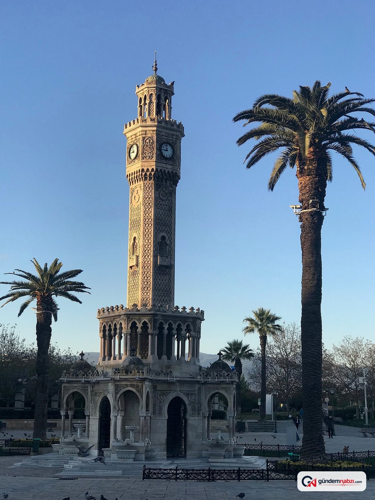 İzmir'de iş yerinde yangın çıktı