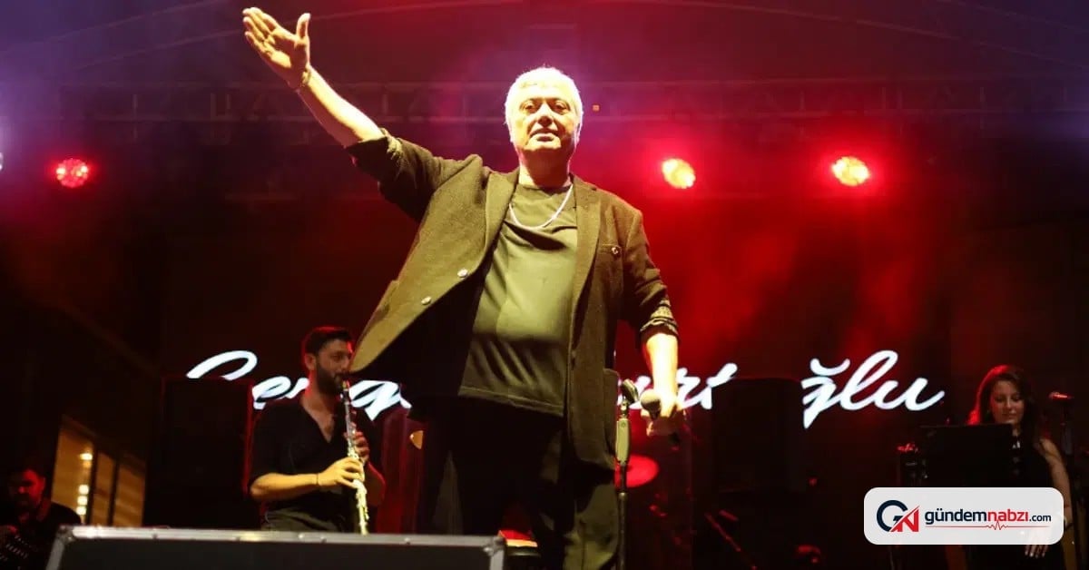 Cengiz Kurtoğlu'ndan çocuklara sahnede sürpriz