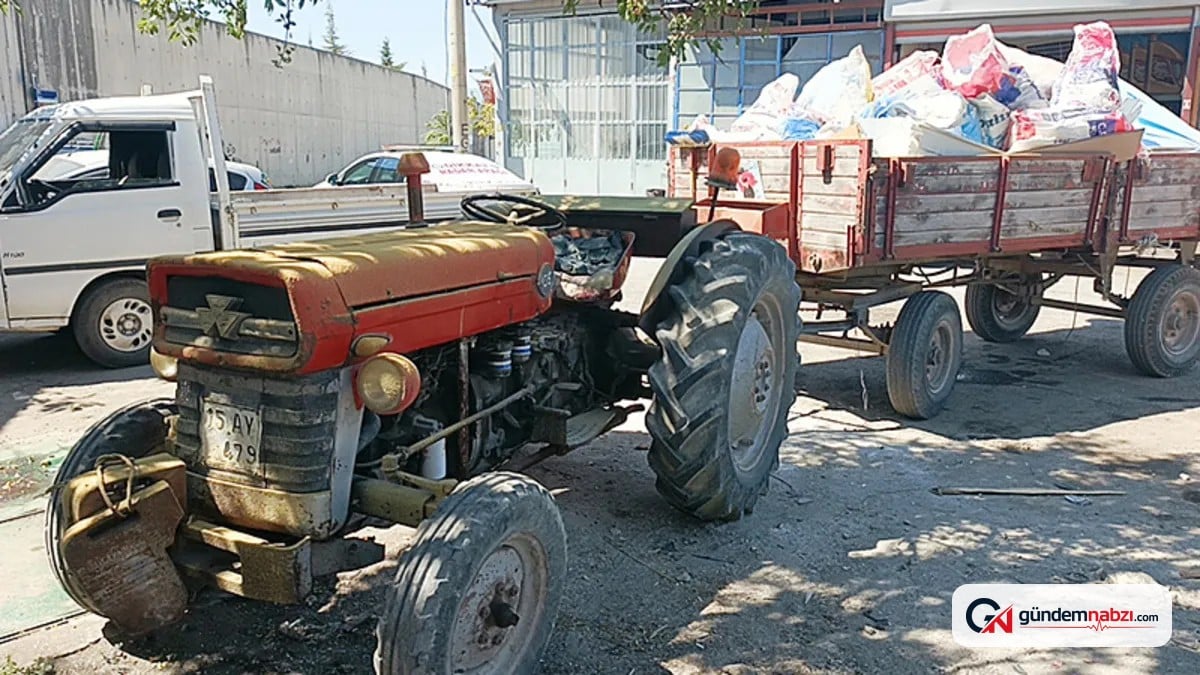 Burdur'da ehliyetsiz traktör sürücüsü 5 araca ve 2 ATM'ye çarptı