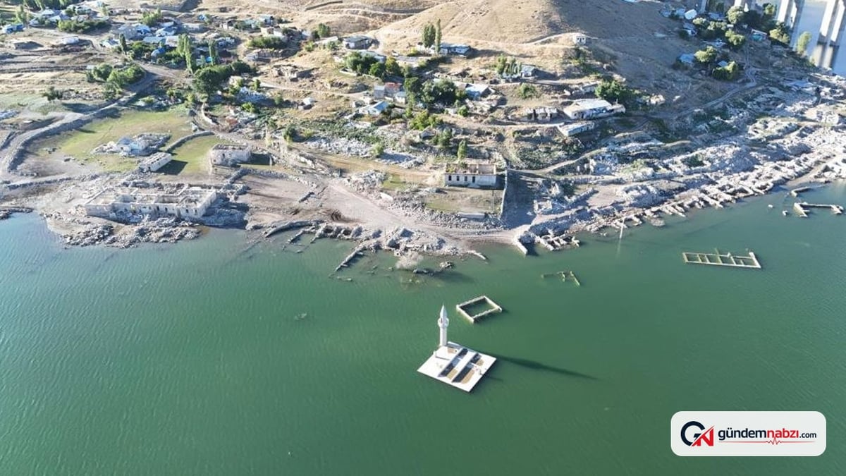 Kars'ta Baraj suları çekildi, kayıp köy gün yüzüne çıktı