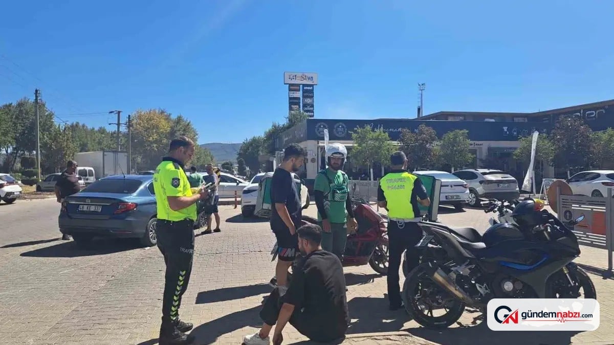 Menteşe’de motosiklet ve otomobil çarpıştı: 1 yaralı