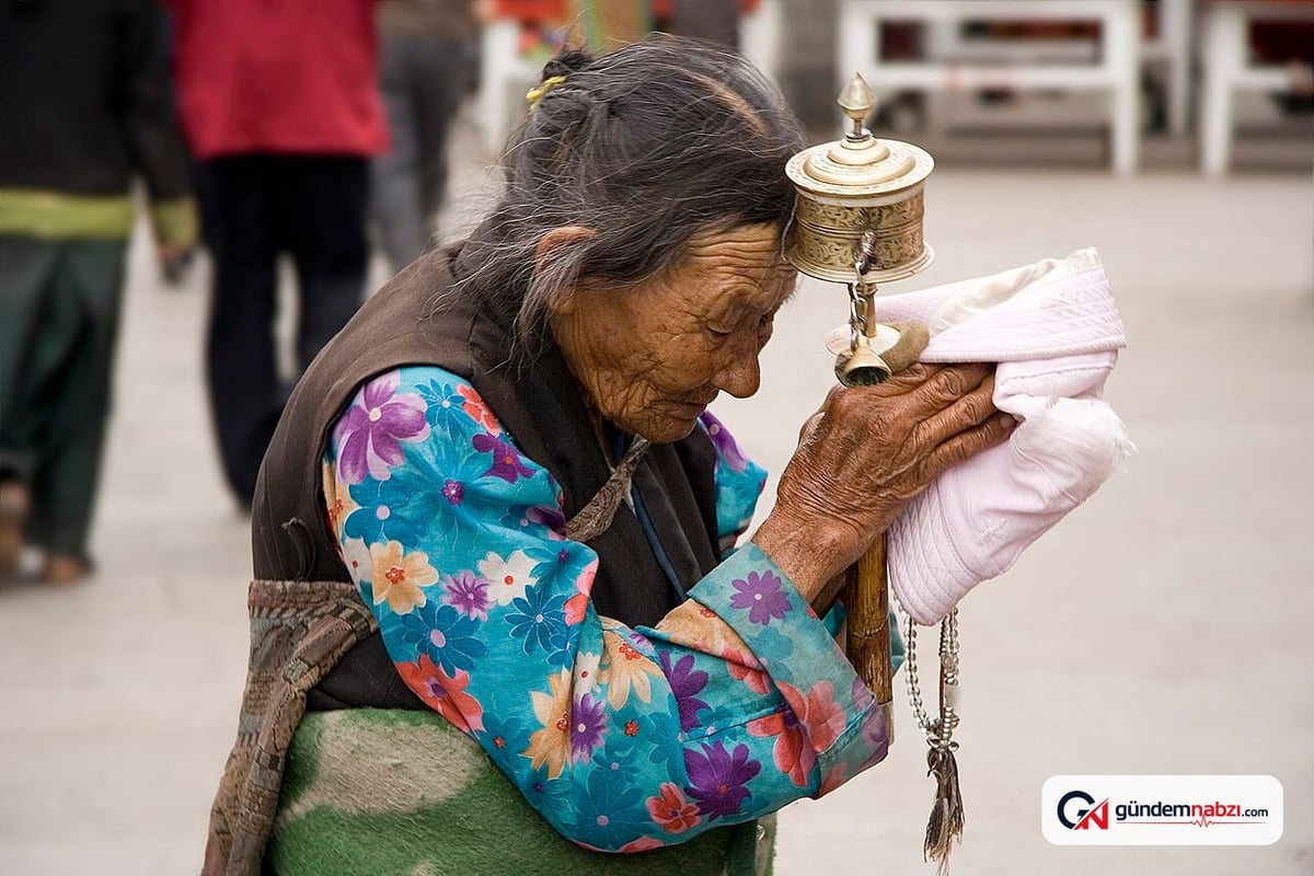 Tibet'te 5,3 büyüklüğünde deprem oldu