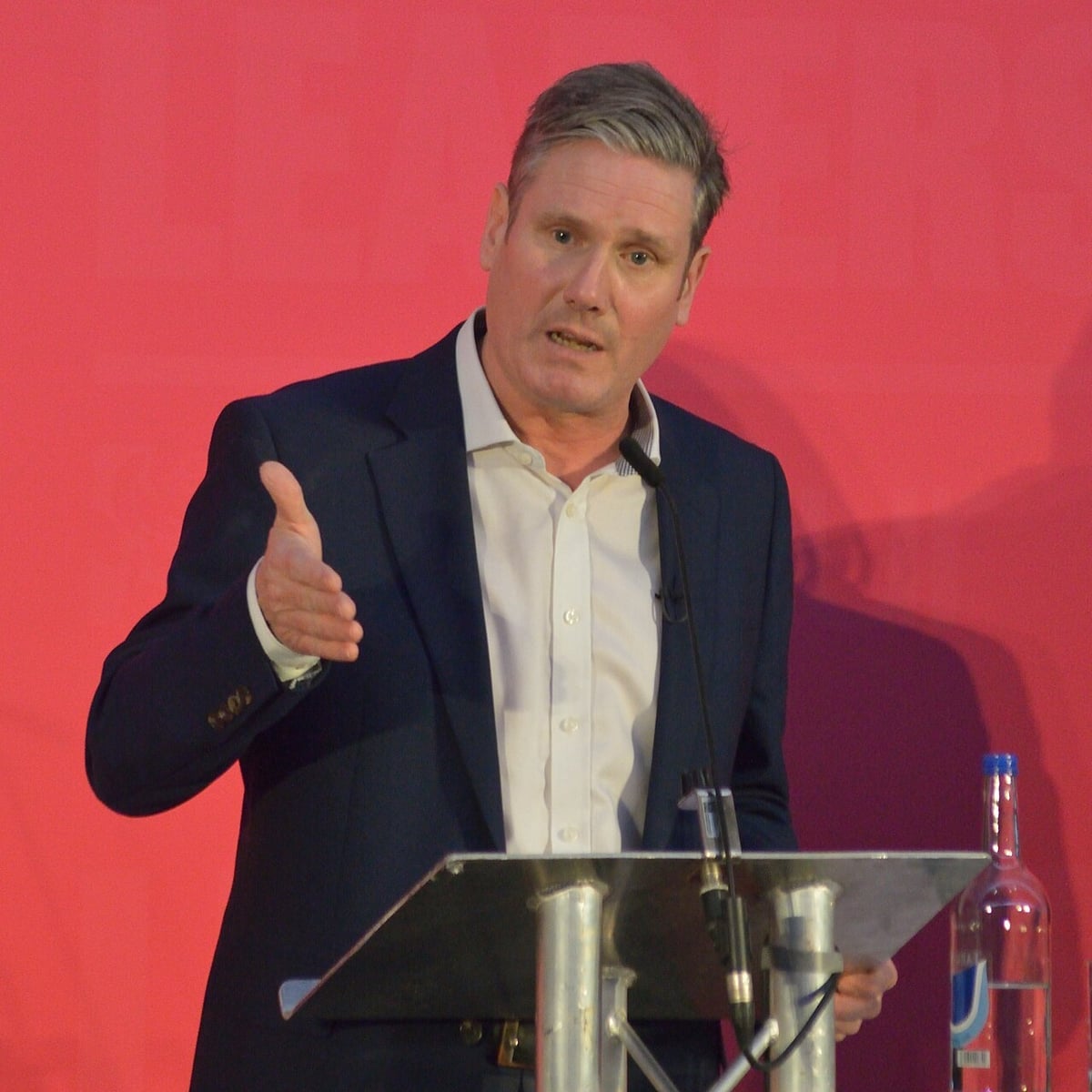 İngiltere eski başbakanı Keir Starmer istifa etti