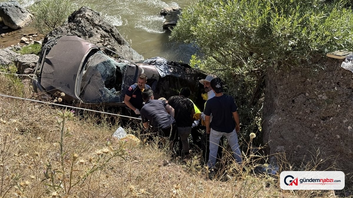 Bingöl Yedisu'da otomobil dere yatağına devrildi: 1 ölü, 4 yaralı