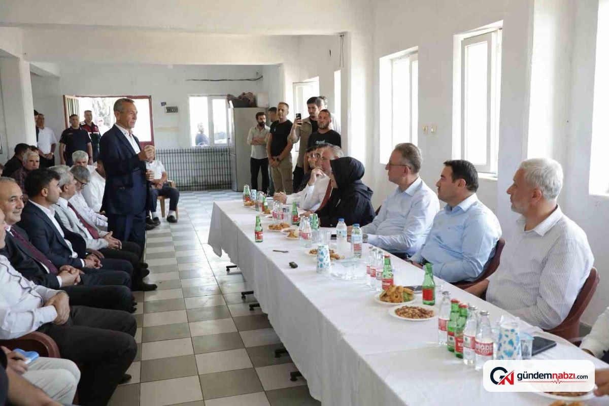 Kütahya Valisi Musa Işın, Güzelyurt'ta muhtarlarla bir araya geldi