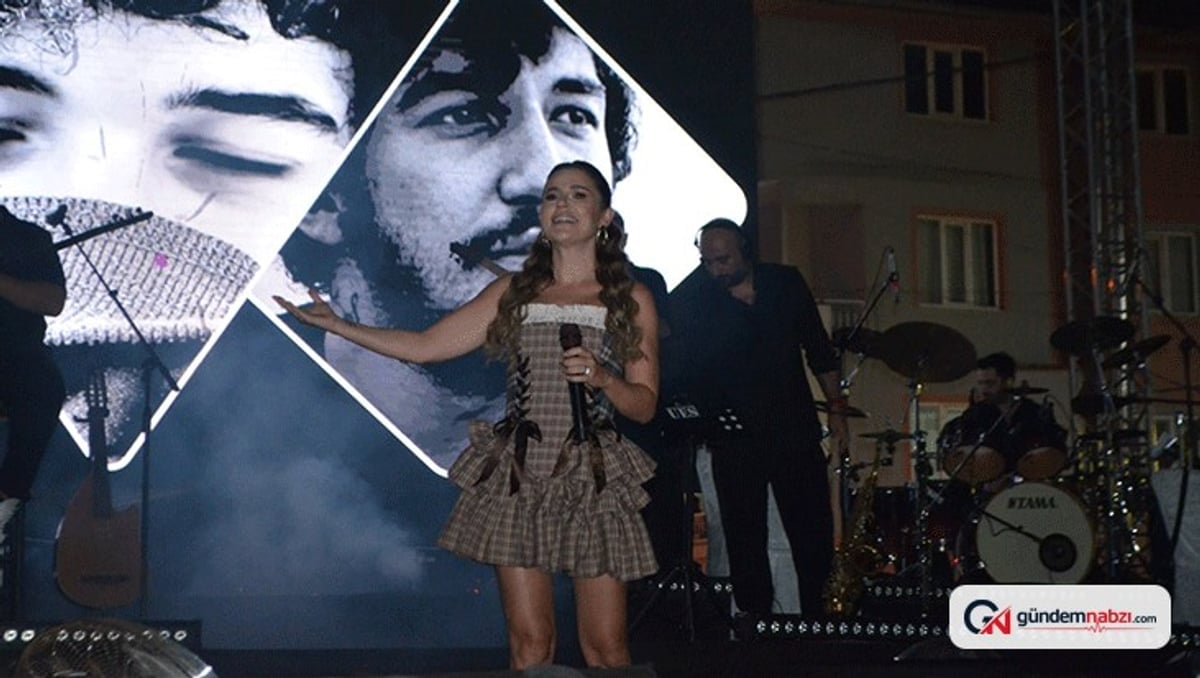 Merve Özbey Selendi festivalinde hayranlarıyla buluştu