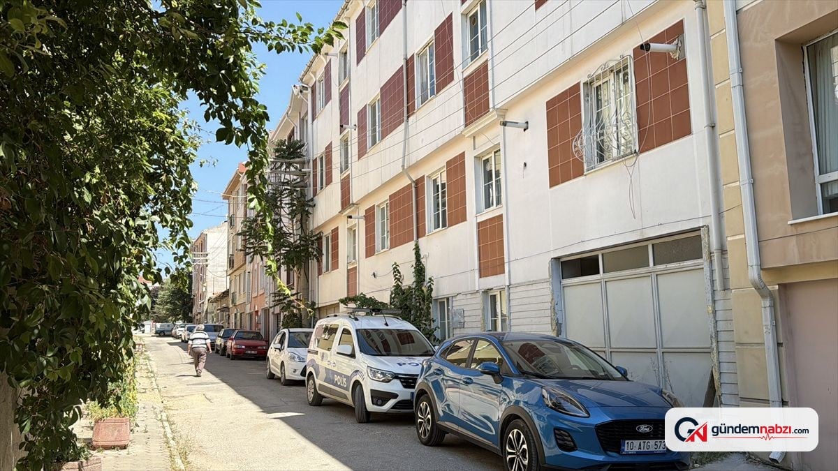Tepebaşı'nda yalnız yaşayan Aydın Öcal evinde ölü bulundu
