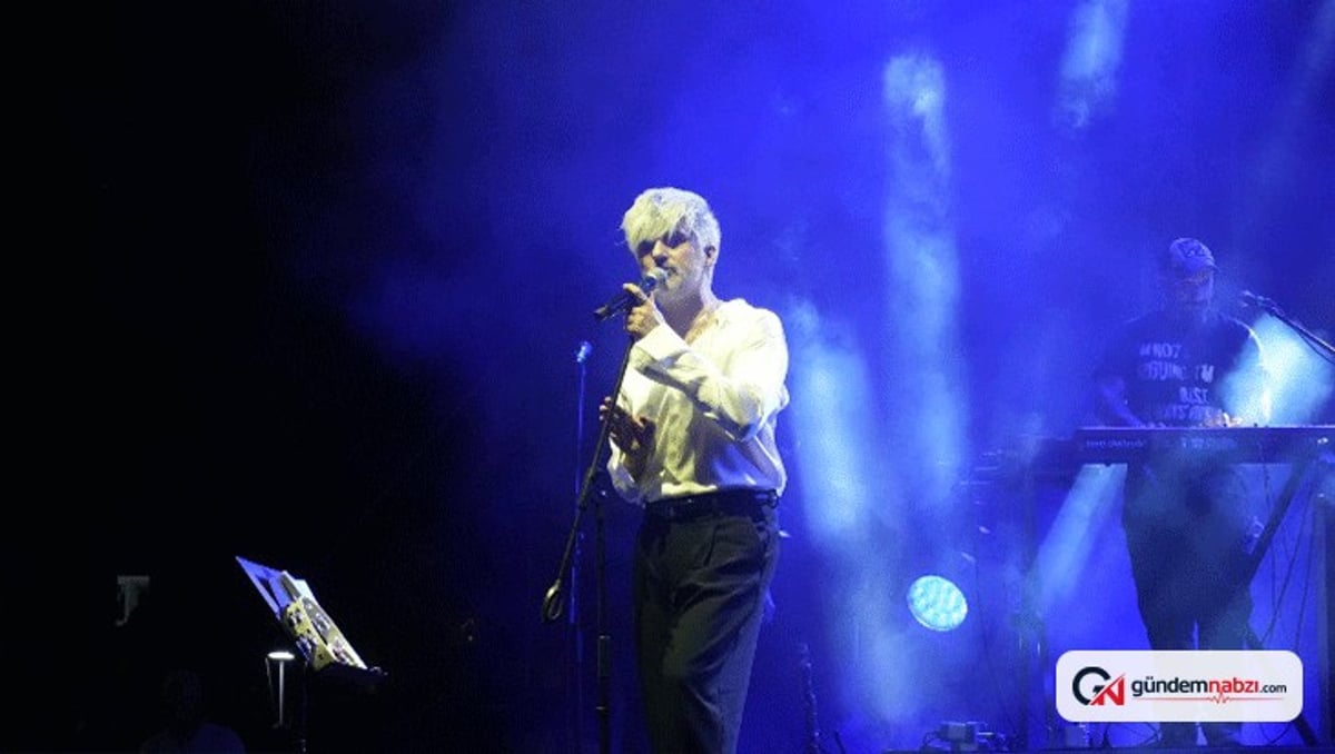 Altın Biber Festivali'nde Manuş Baba sahne aldı
