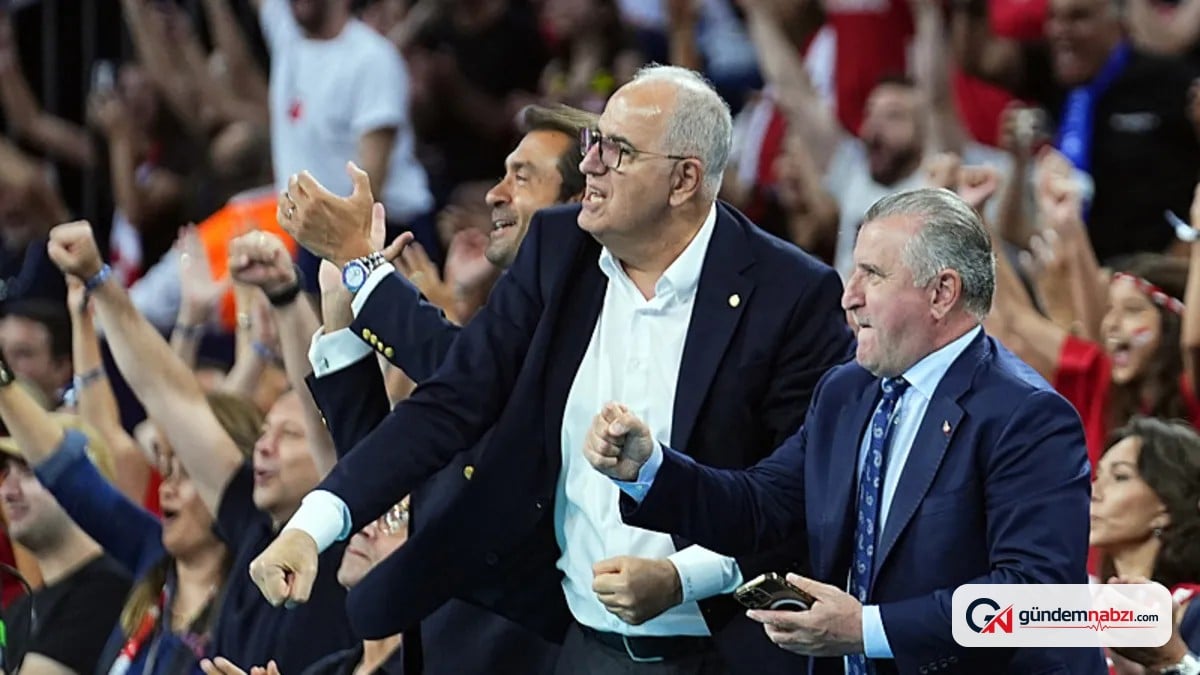 Üstündağ Terzic'e tepki gösterdi: 'Türkiye'de iş aramasın'