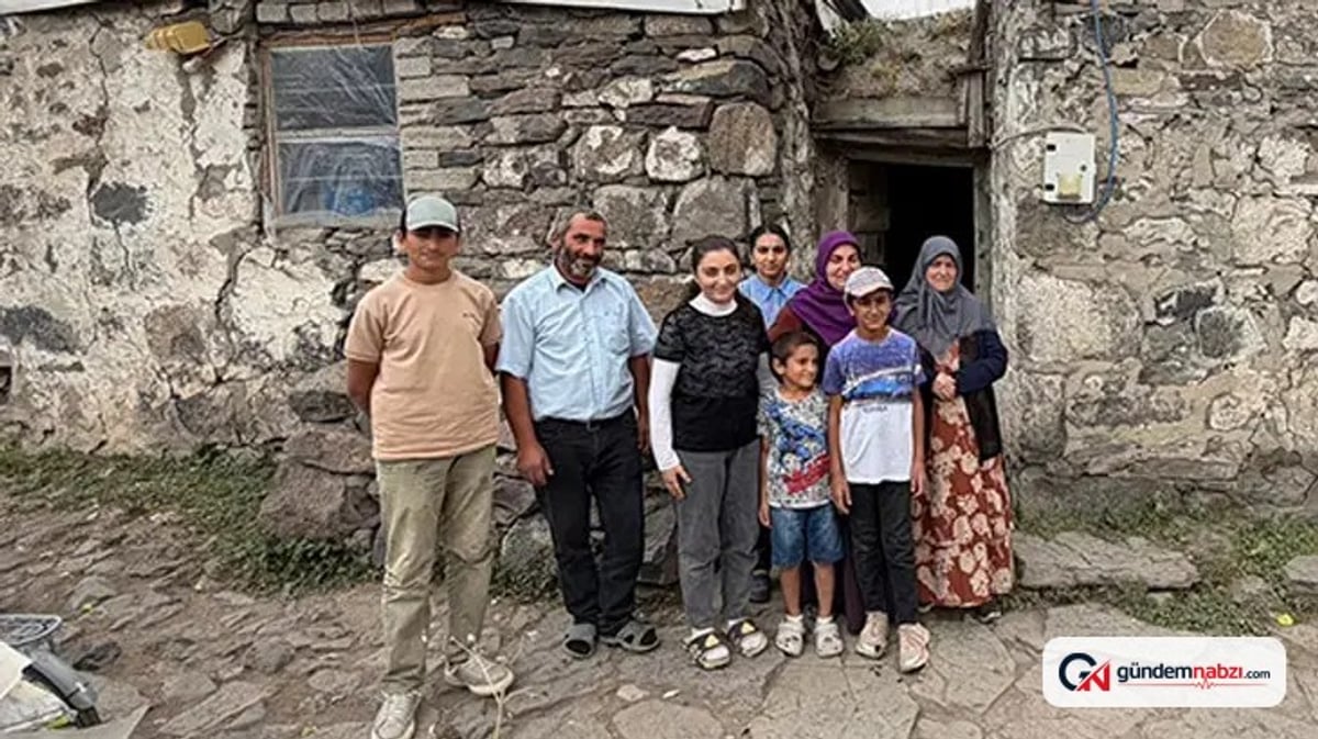 Ağrı'da 9 kişilik ailenin evi 10 günde yeniden inşa edildi