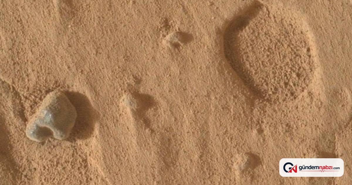Mars'ta gizemli delikler keşfedildi