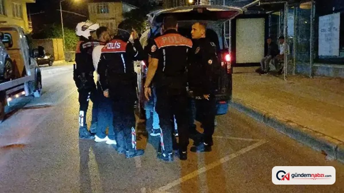 Çorum'da ehliyetsiz sürücünün aracında uyuşturucu hap ele geçirildi