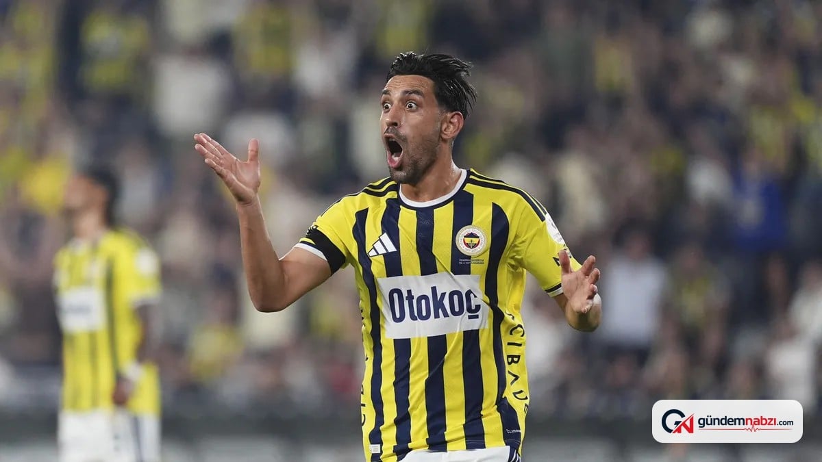 Fenerbahçe taraftarları İrfan Can'ı ıslıklayarak protesto etti