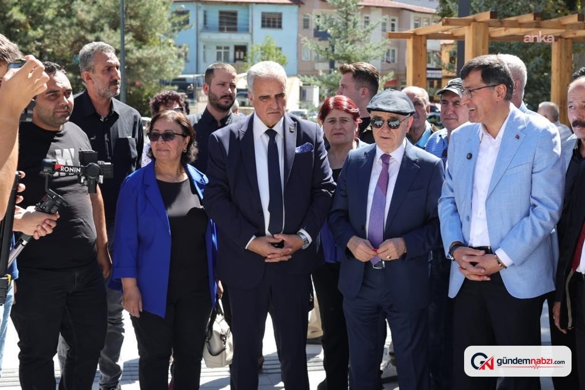 Kütahya'da Ulu Cami Meydan Parkı törenle açıldı