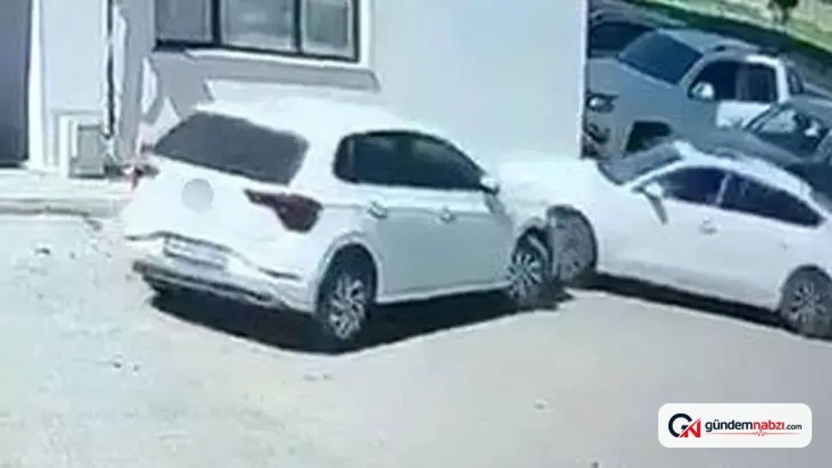 Kayapınar'da direksiyon hakimiyetini kaybeden otomobil duvara çarptı
