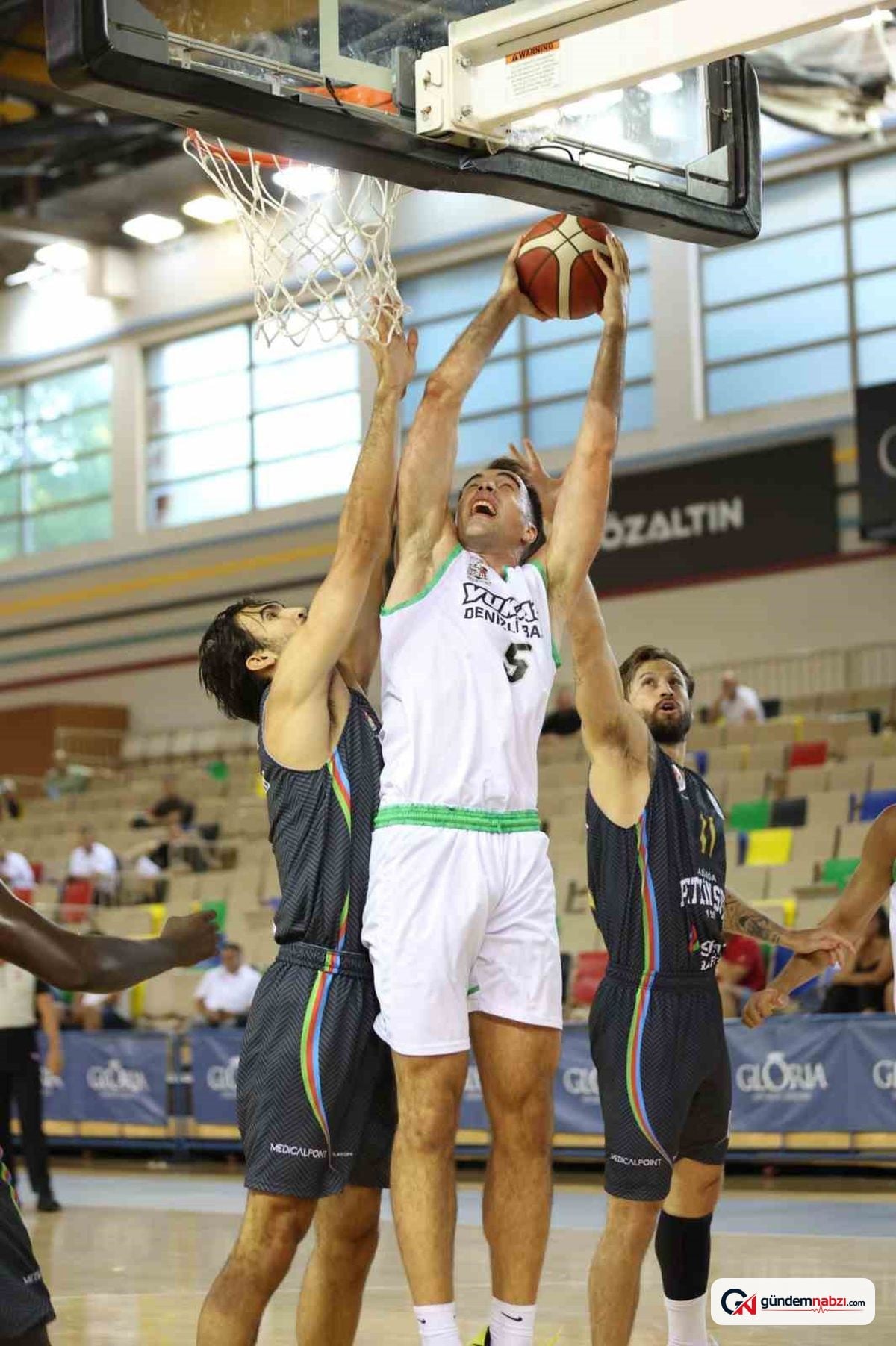 Y. Denizli Basket, hazırlık maçında Aliağa Petkimspor'u mağlup etti
