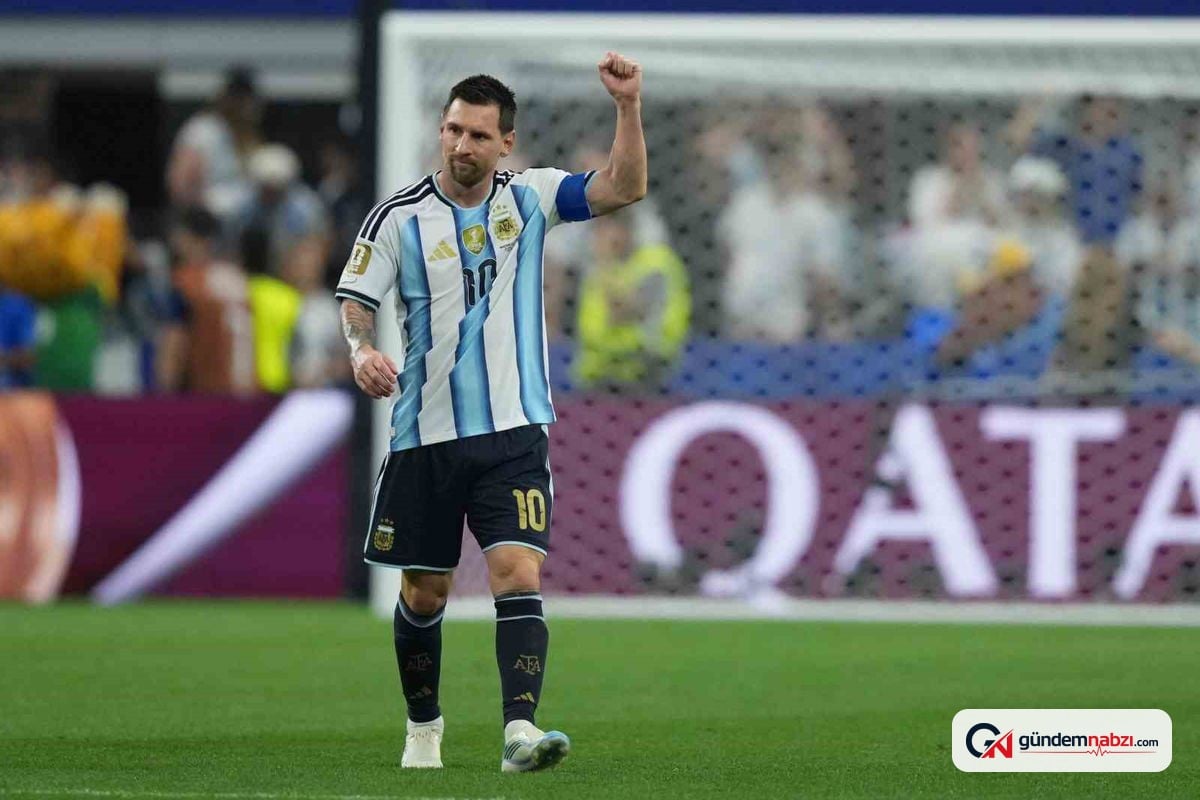 Arjantin'de tüm maçlarda Messi için saygı duruşu