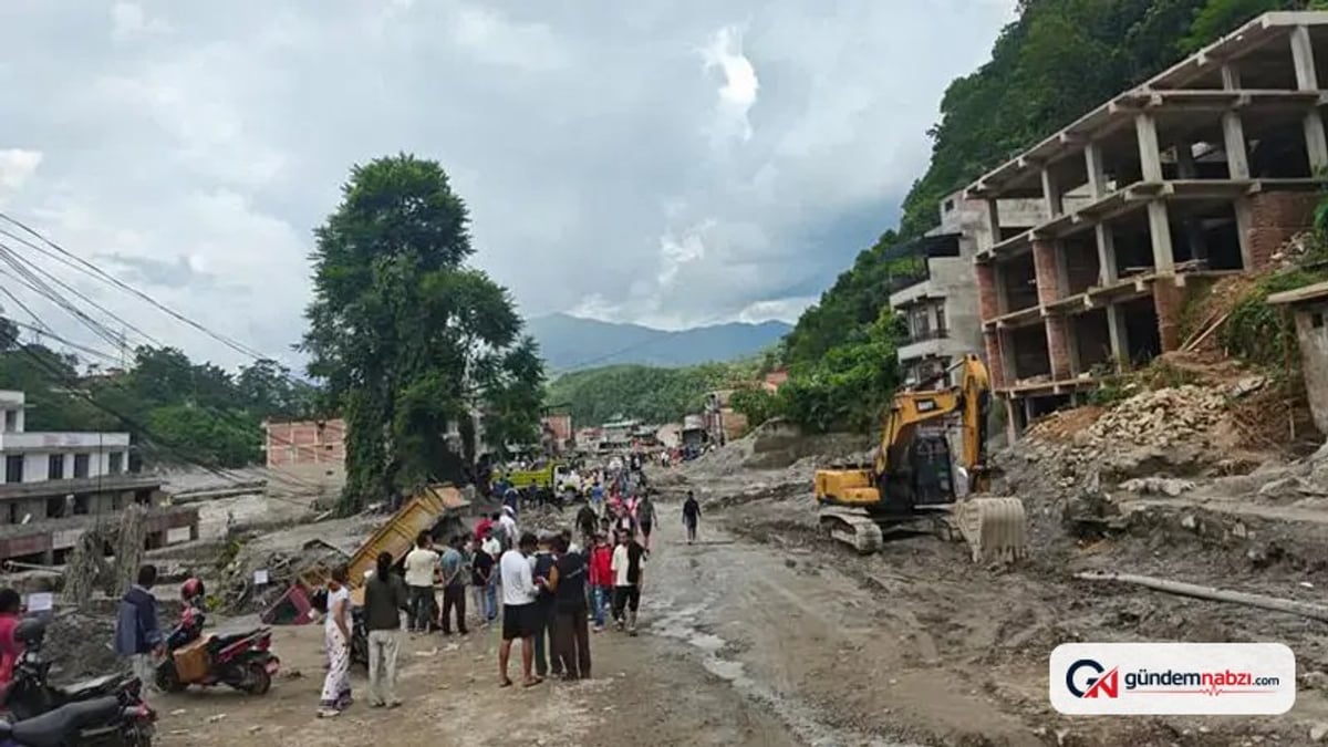 Nepal'deki selde hayatını kaybedenlerin sayısı 1355'e yükseldi