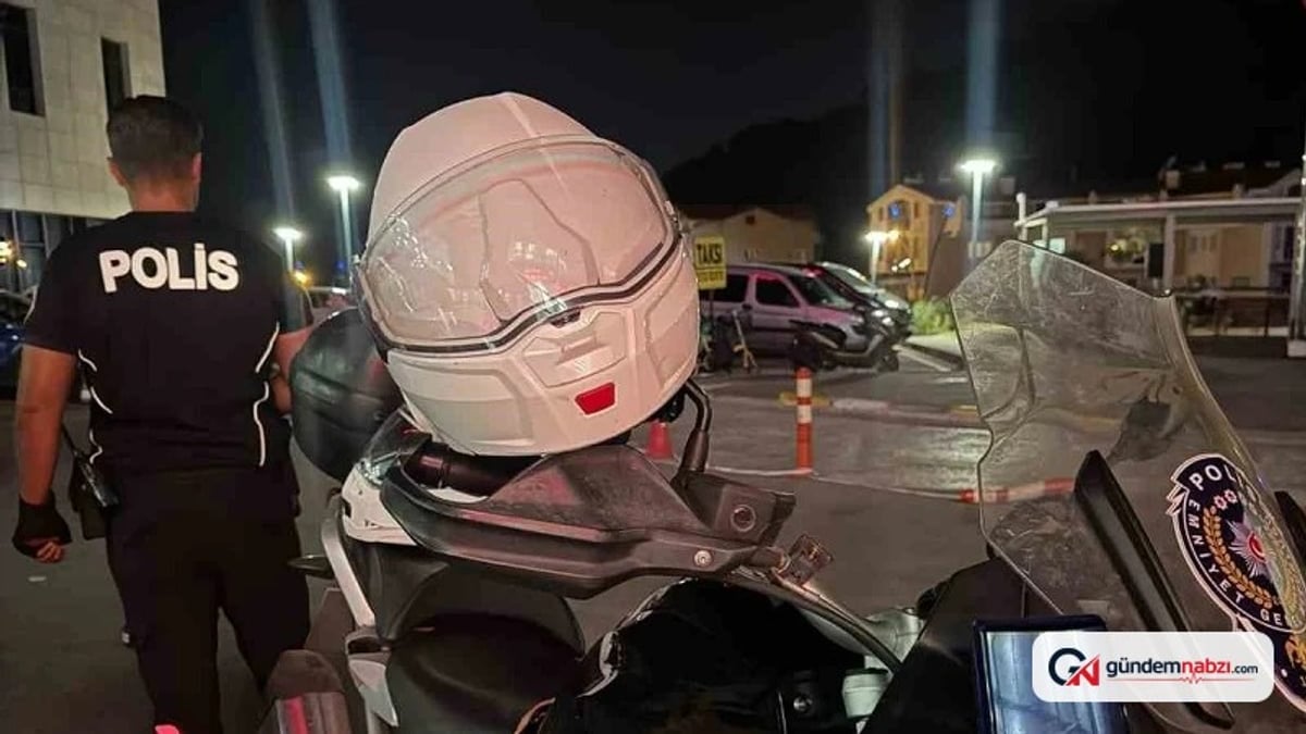 Muğla Marmaris'te 15 yaşındaki ehliyetsiz sürücü polise çarptı