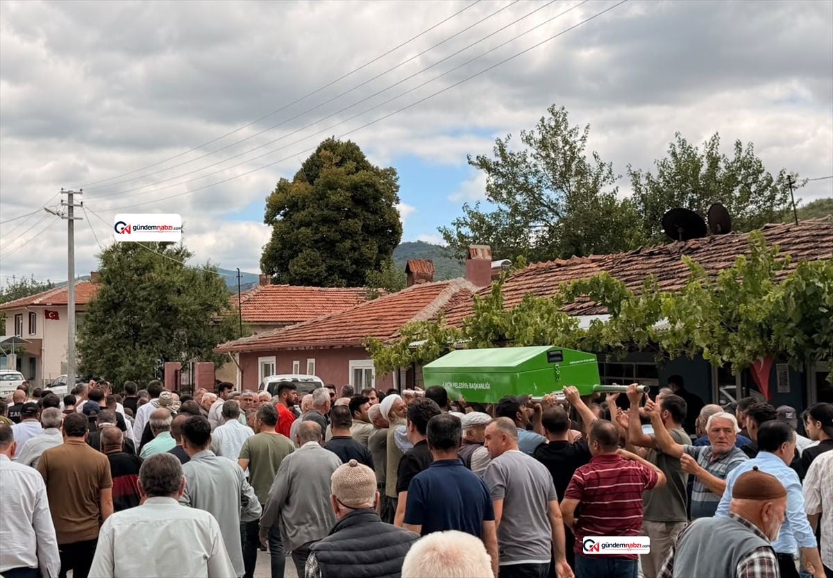 Mardin'deki kazada hayatını kaybeden çocuk Çorum'da toprağa verildi