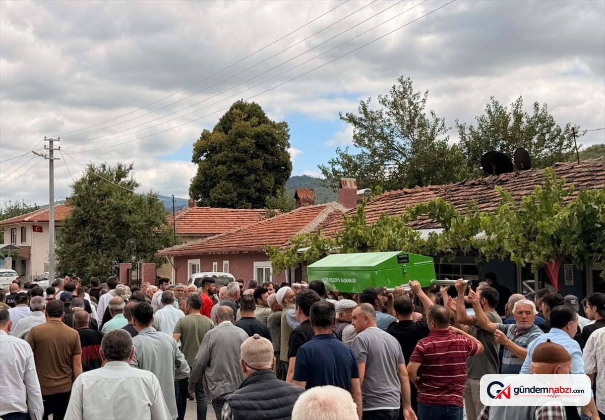 Mardin'deki kazada hayatını kaybeden çocuk Çorum'da toprağa verildi