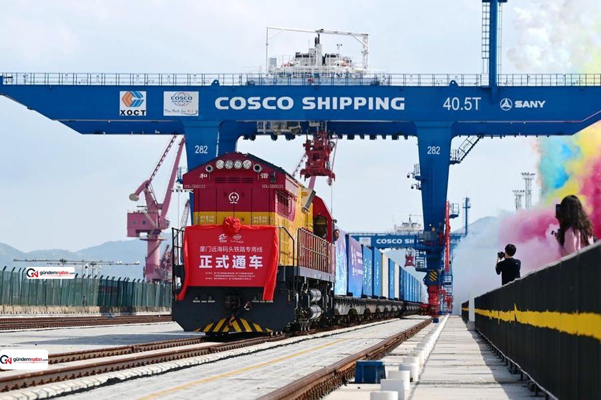 Çin'in Xiamen kentinde deniz-demiryolu hattı açıldı