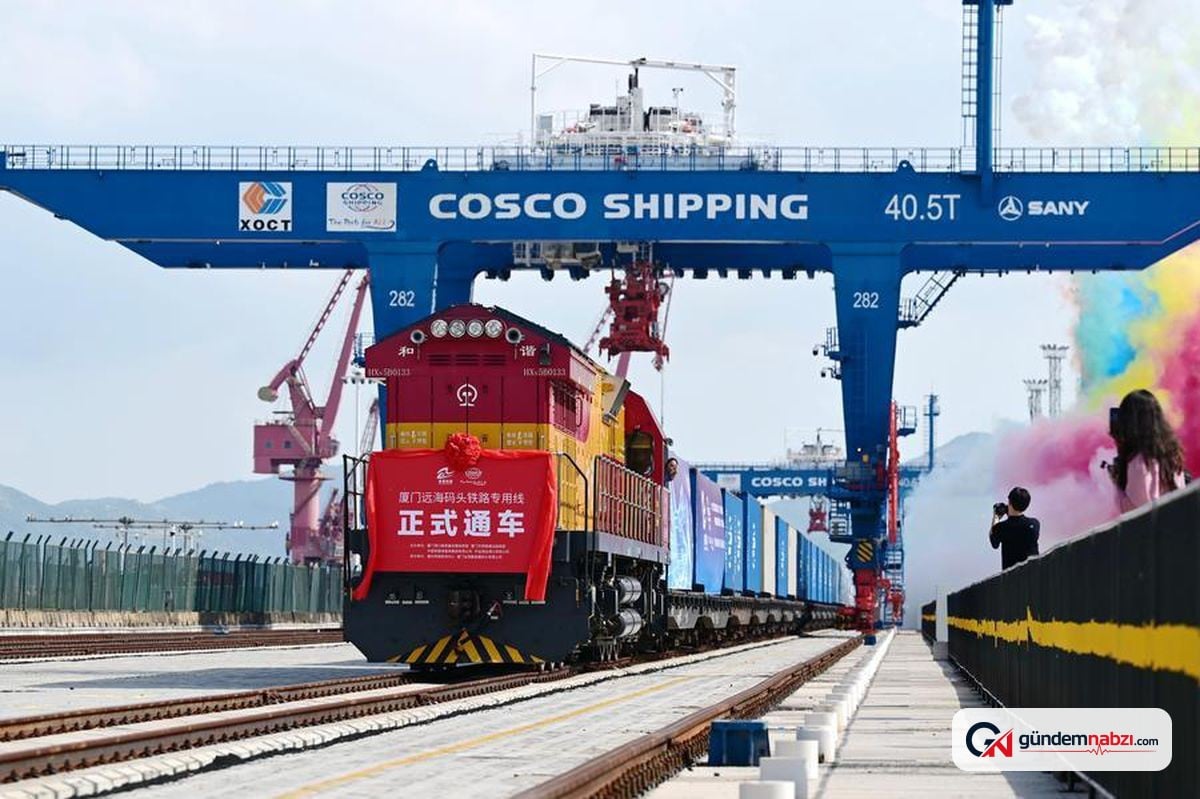 Çin'in Xiamen kentinde deniz-demiryolu hattı açıldı