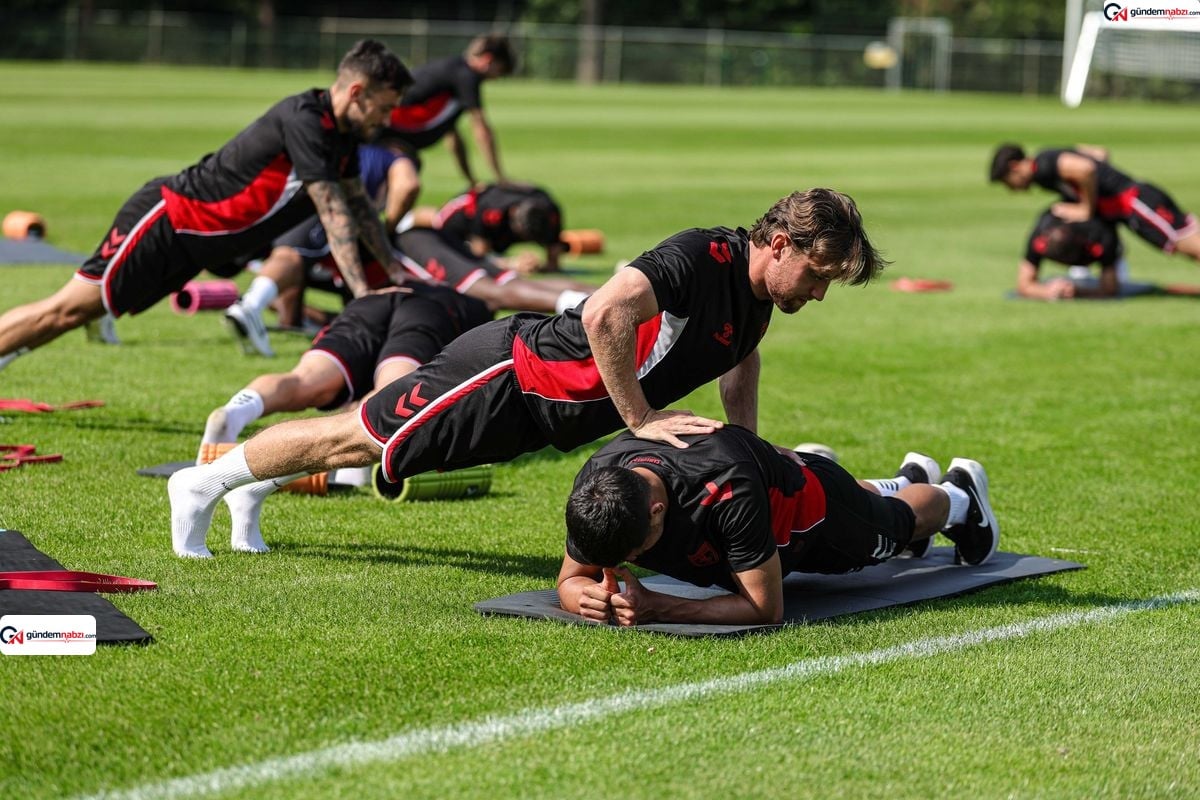 Samsunspor, Hollanda kampındaki çalışmalarına devam etti
