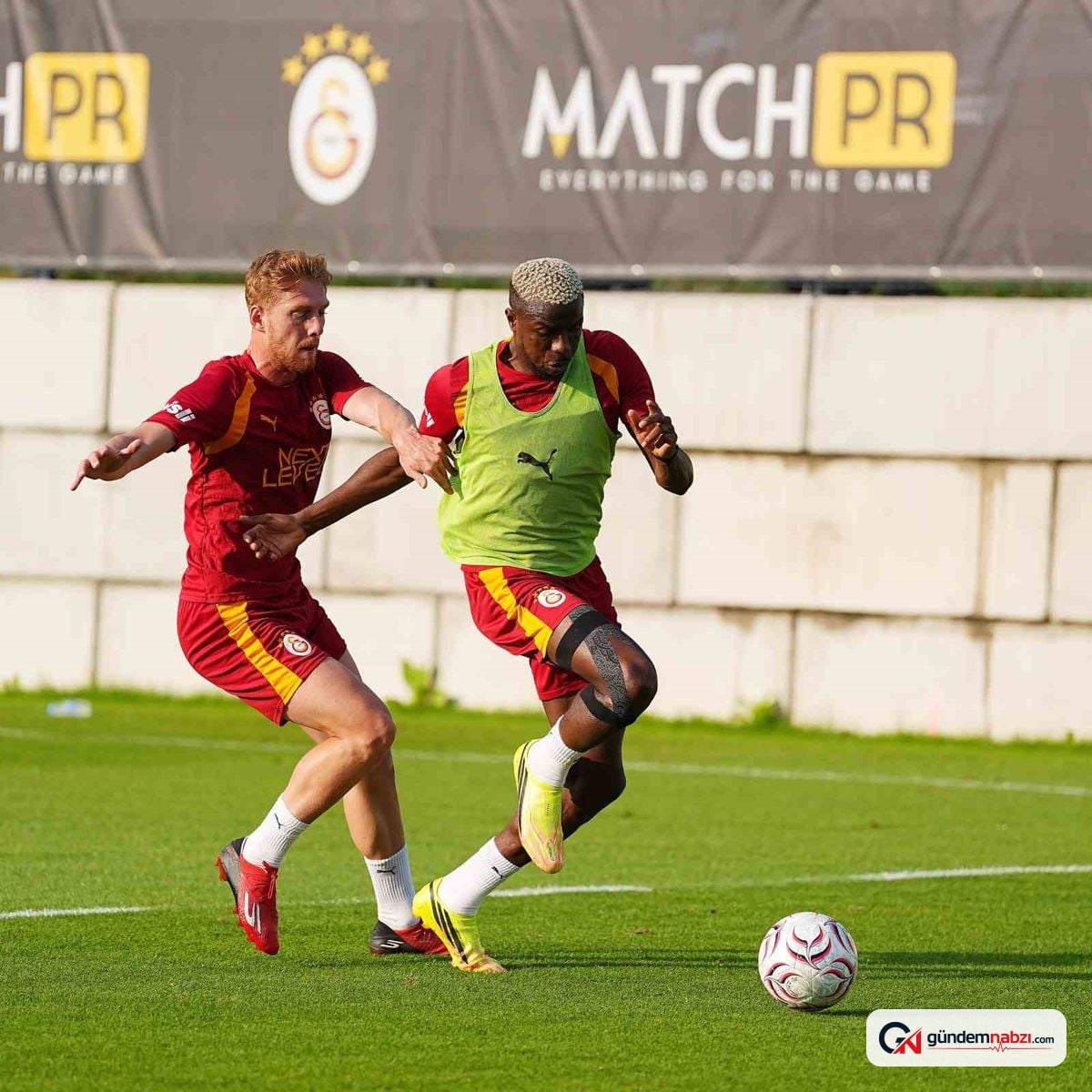 Galatasaray hazırlıklarını çift idmanla sürdürdü