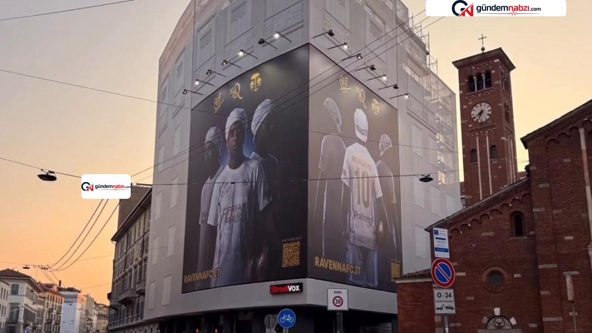Ronaldinho için Milano'da dev afişler asıldı