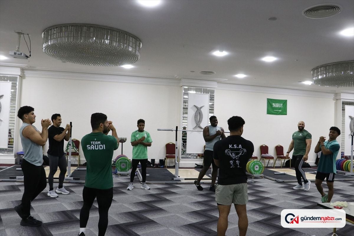 Suudi Arabistan Halter Milli Takımı hazırlıklarını Sakarya'da sürdürüyor