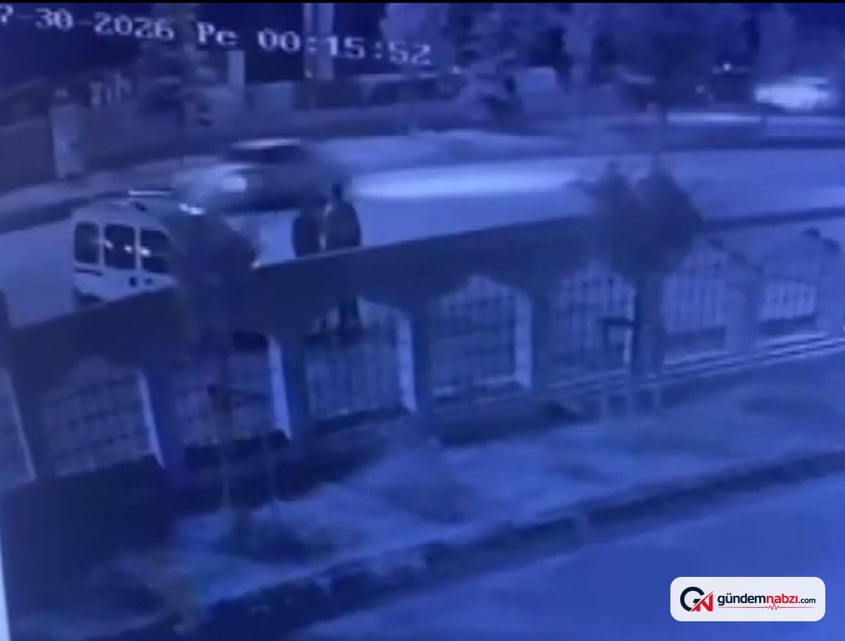 Erzurum'da park halindeki aracın lastiklerini kestiler