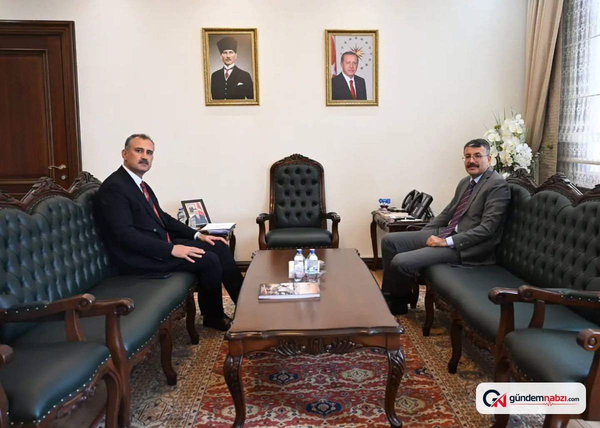 Ağrı Valisi Bozkurt'tan Ankara'da üst düzey temaslar