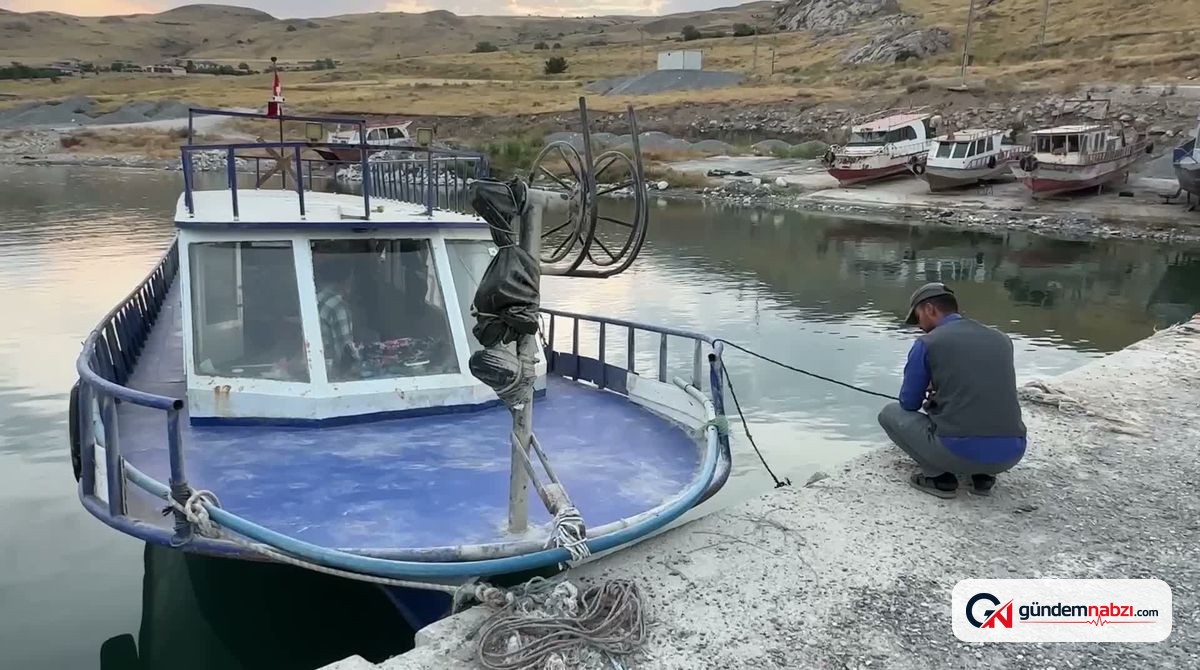 Van gölü'ndeki balıkçıdan inci kefali çağrısı
