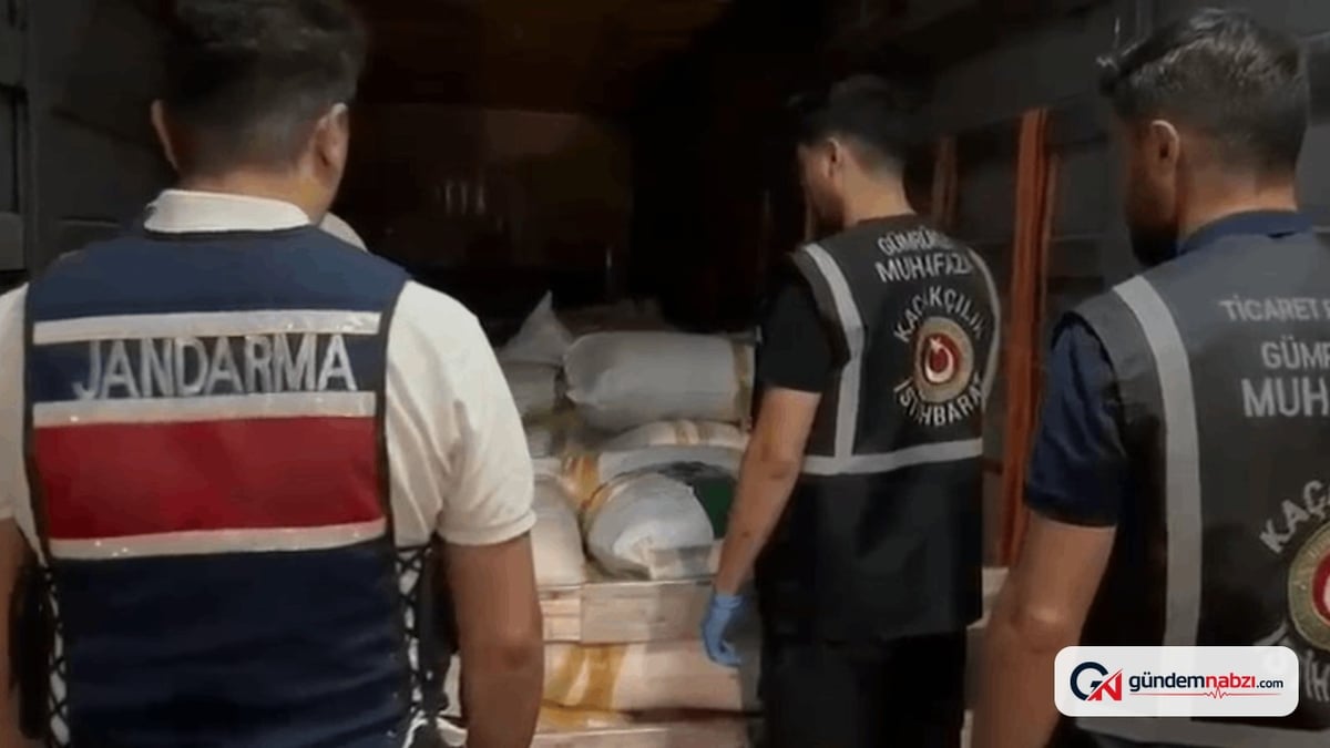 İstanbul'da Çin bayraklı gemide 3 ton uyuşturucu hammaddesi yakalandı