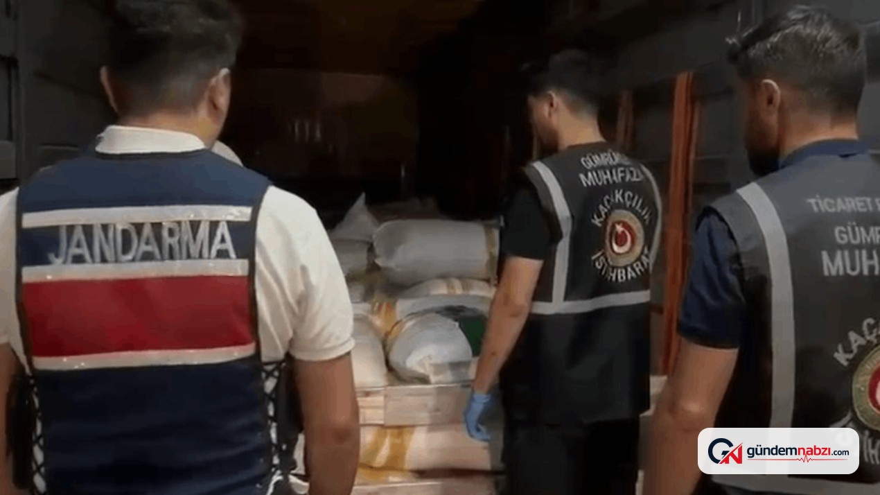 İstanbul'da Çin bayraklı gemide 3 ton uyuşturucu hammaddesi yakalandı