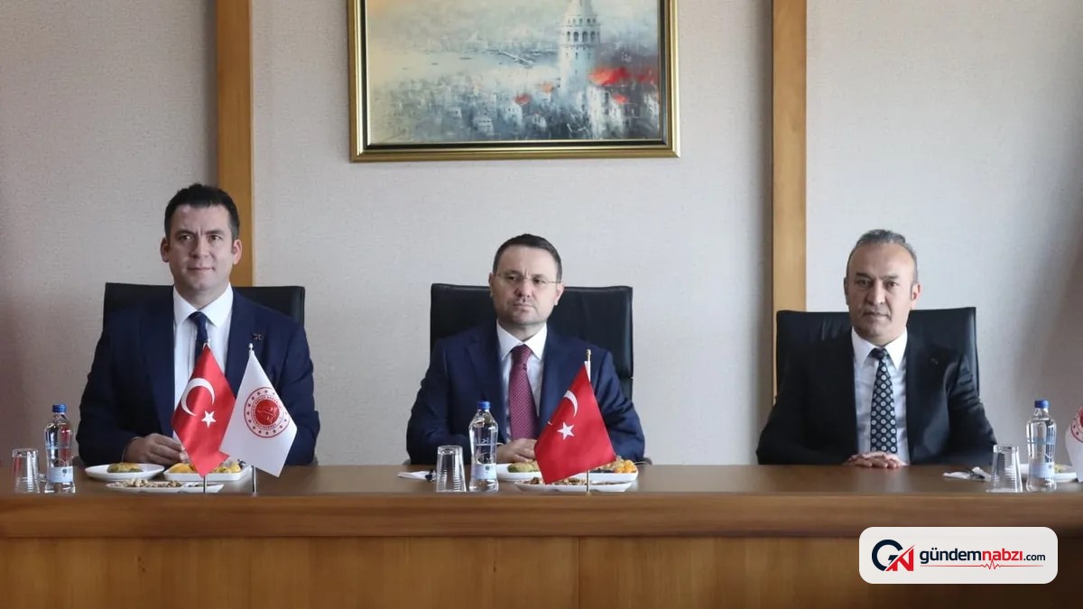 Adalet Bakanı Akın Gürlek'ten Küçükçekmece adliyesi'ne ziyaret