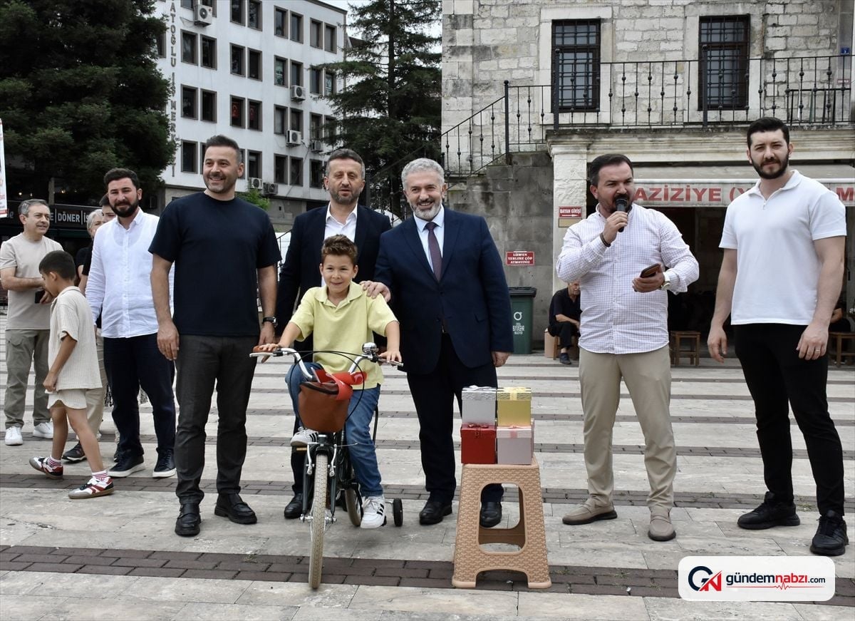 Ordu'da yaz Kur'an kursu öğrencilerine bisiklet ve paten verildi