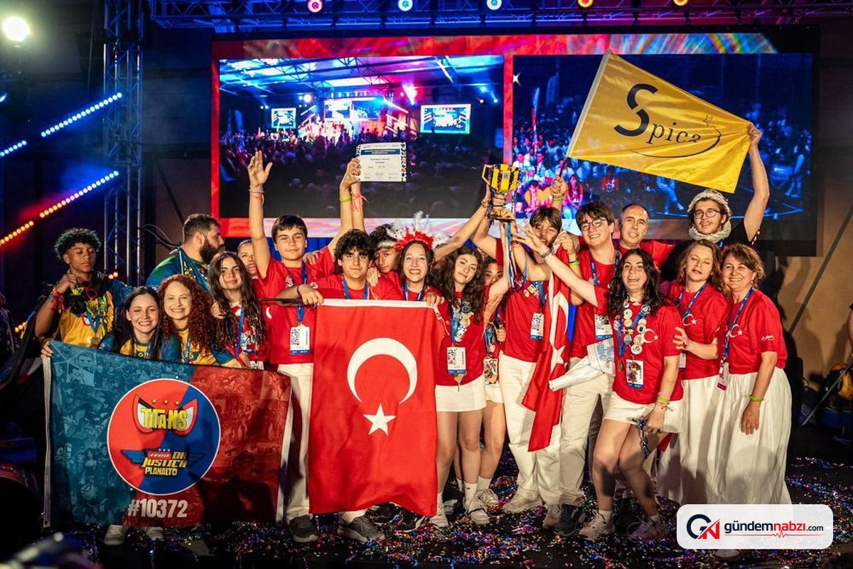 Türk Robotik Takımı Yunanistan'da dünya şampiyonu oldu