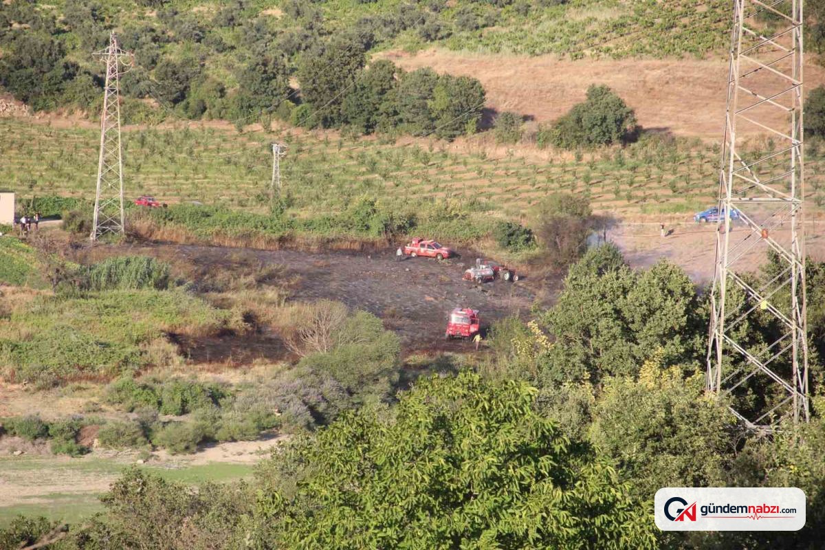 Çanakkale'de tarım arazisinde çıkan yangın söndürüldü