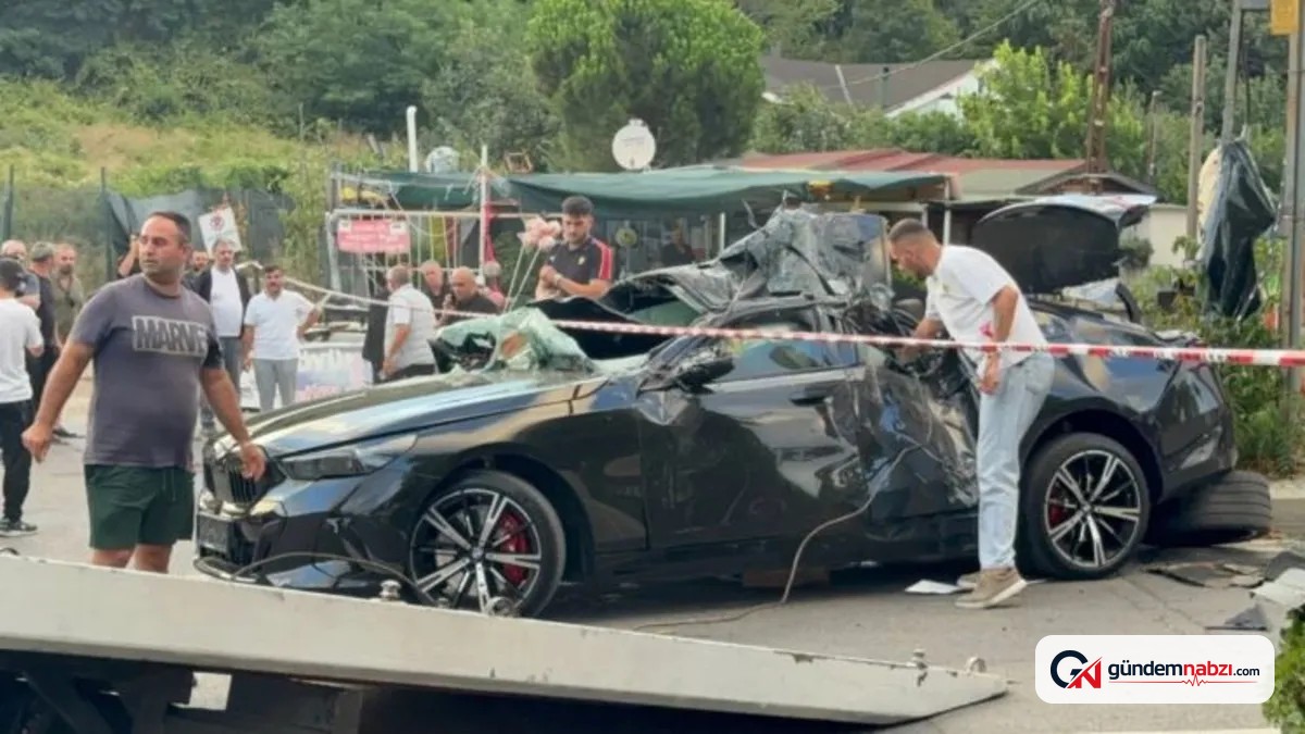 İstanbul'da kavşakta iki otomobil çarpıştı: 7 yaralı