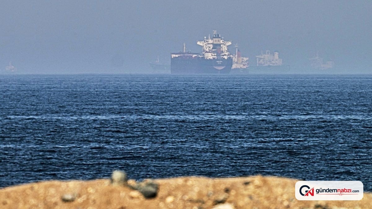 Hürmüz boğazı yakınındaki iki tanker saldırıya uğradı