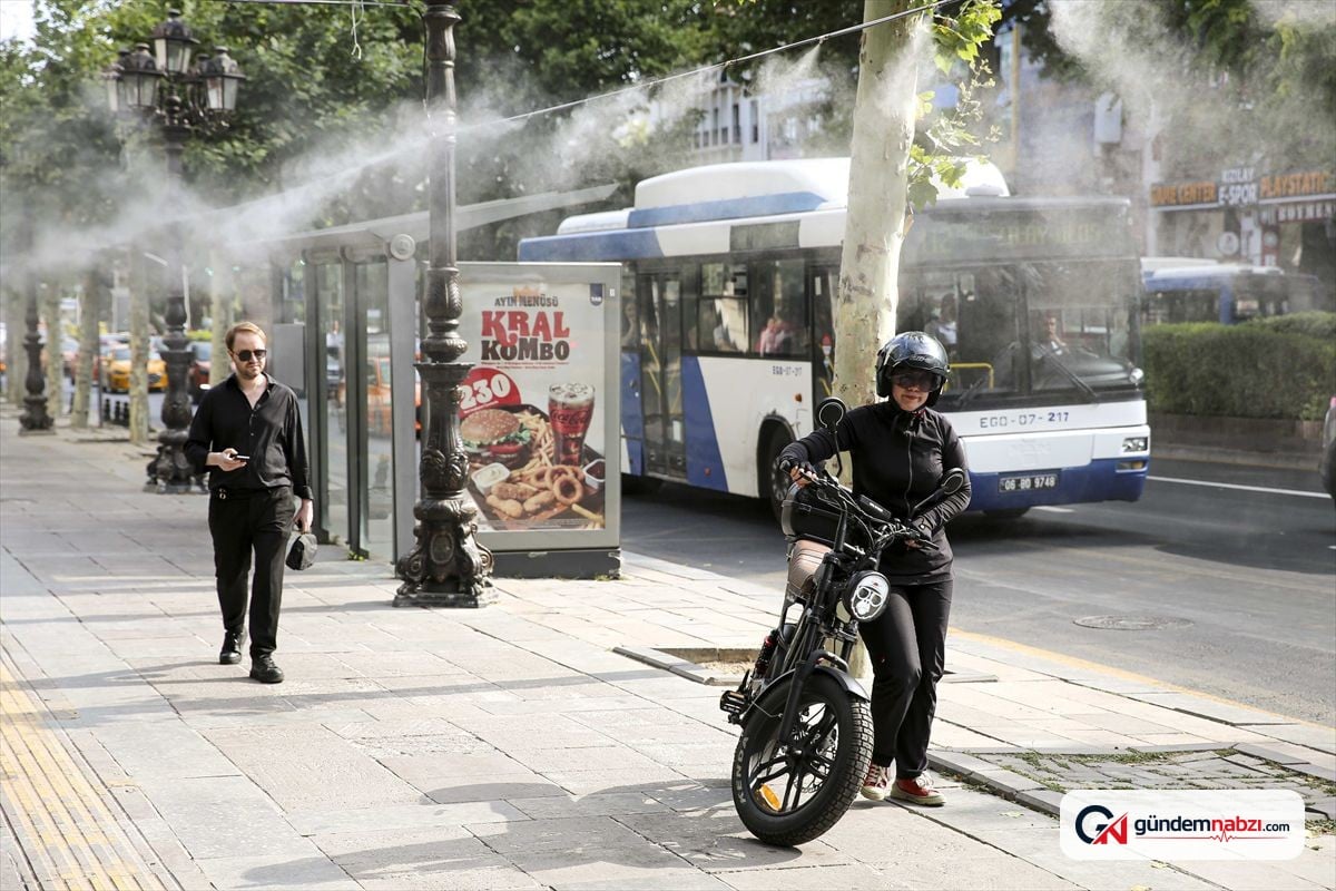 Ankara'da Kızılay'a yüksek basınçlı serinletme sistemi kuruldu
